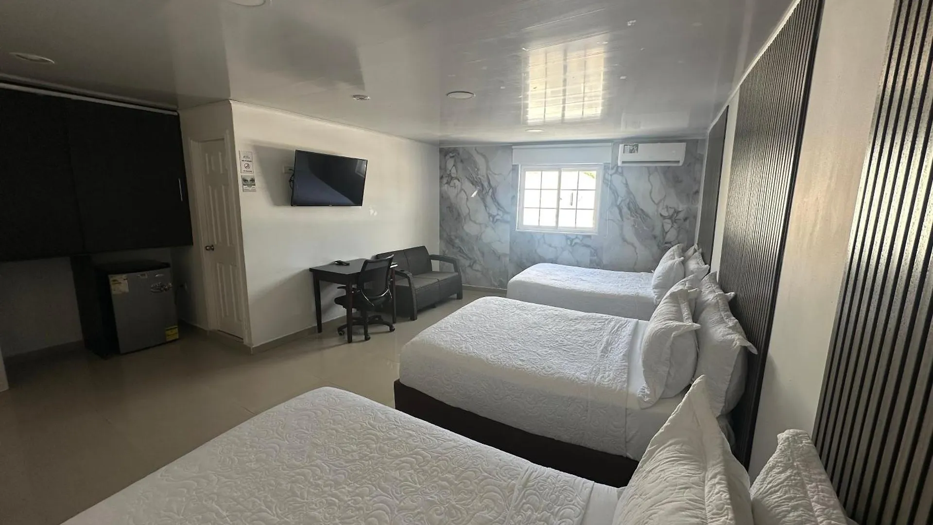 Apartahotel Plaza San Andrés 0*,