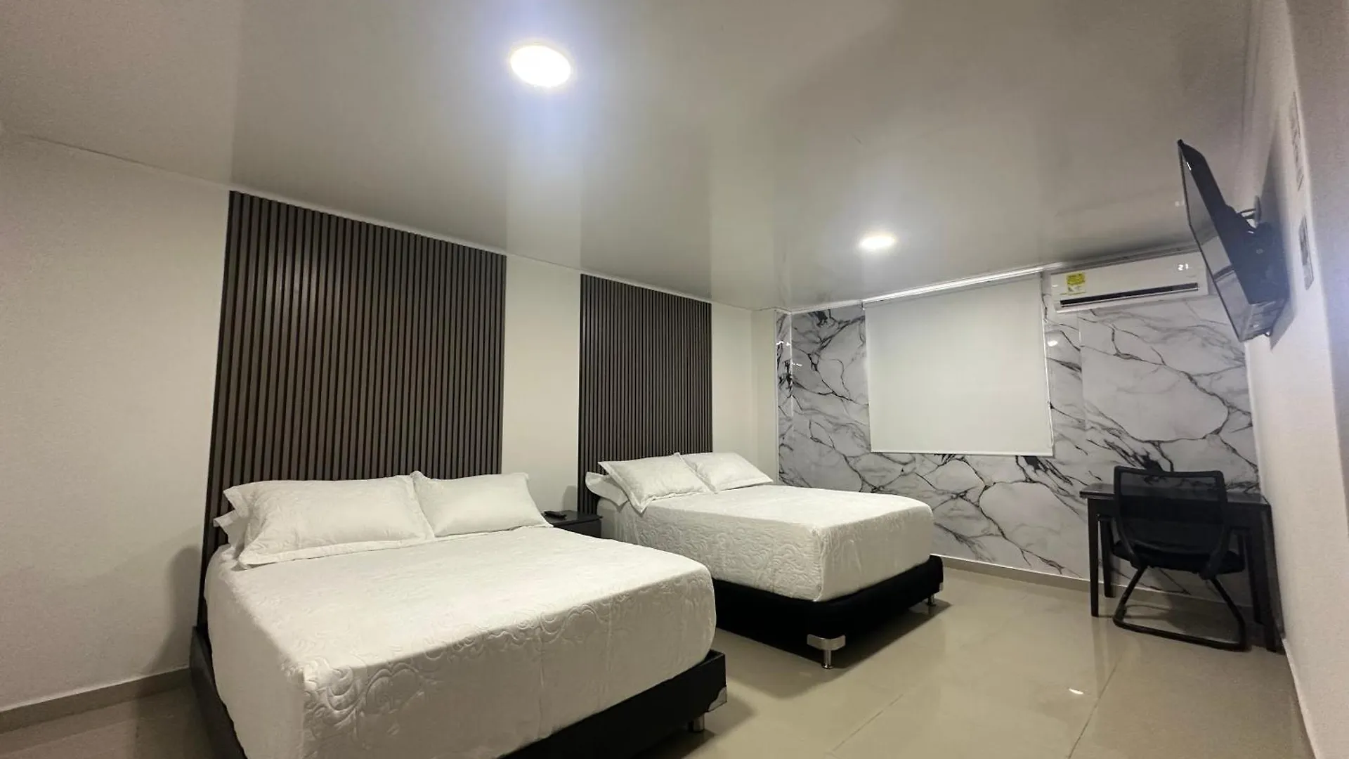 Apartahotel Plaza San Andrés 0*,