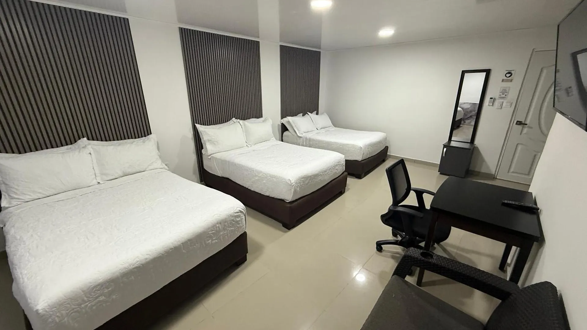 Apartahotel Plaza San Andrés Hotel